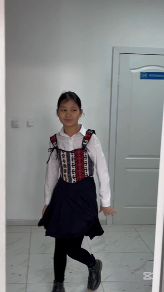 6-сынып оқушыларының мерекеде құттықтауы